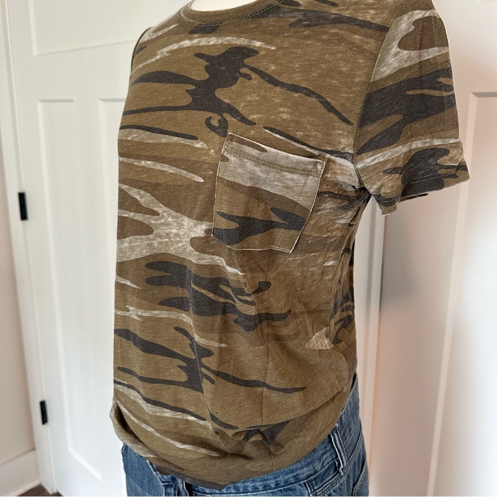 Green Camo Burnout Pocket Tee | Size S